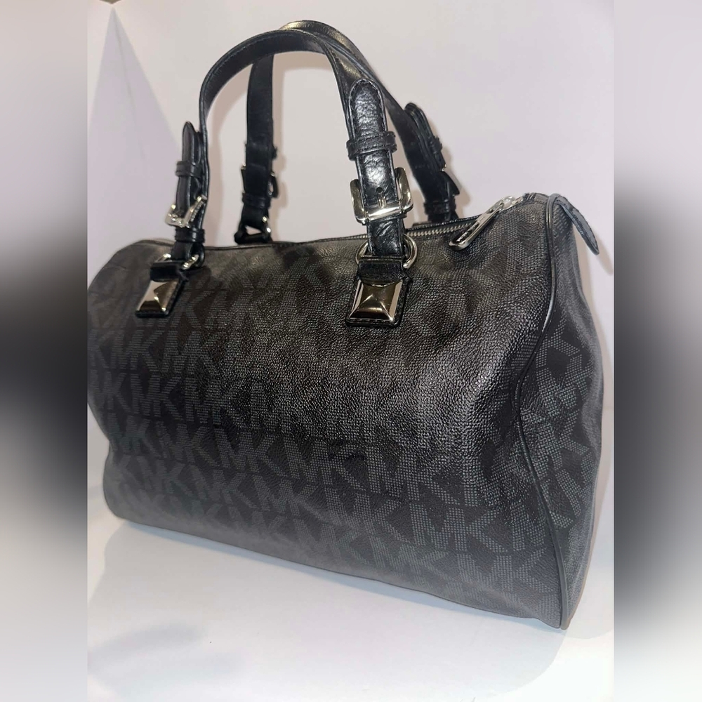 Michael Kors Grayson Satchel - Picture 3 of 8